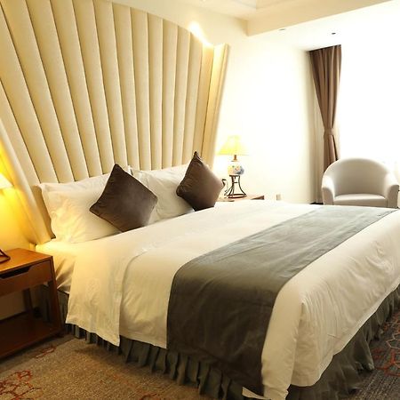 Zhi Hui Tang Feng Ze Hotel Chengdu Extérieur photo
